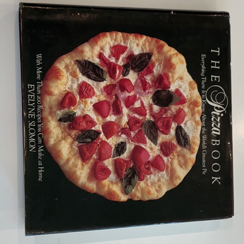 The Pizza Book by - Black Cover